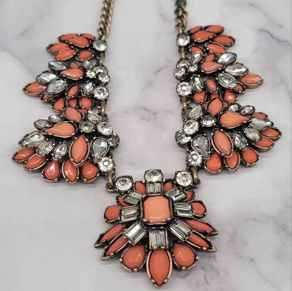 LOFT Coral Statement Necklace - Picture 4 of 9